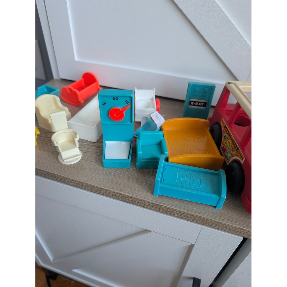 Vintage Fisher-Price Little People Lot with Hospital and Construction Toys - Picture 5 of 12
